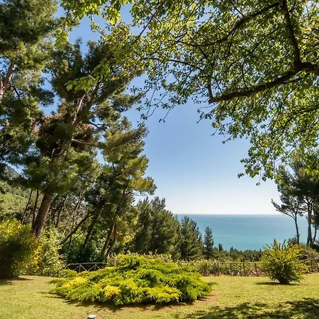 Villa La Ginestra *